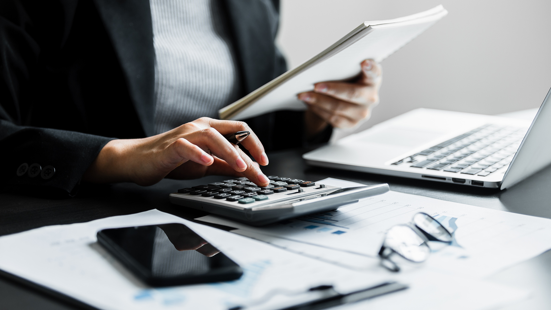 Cloud-Based Accounts Receivable Software: Why Businesses Are Making the Switch