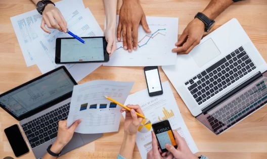 Choosing the Right Debtics Software: A Comprehensive Guide