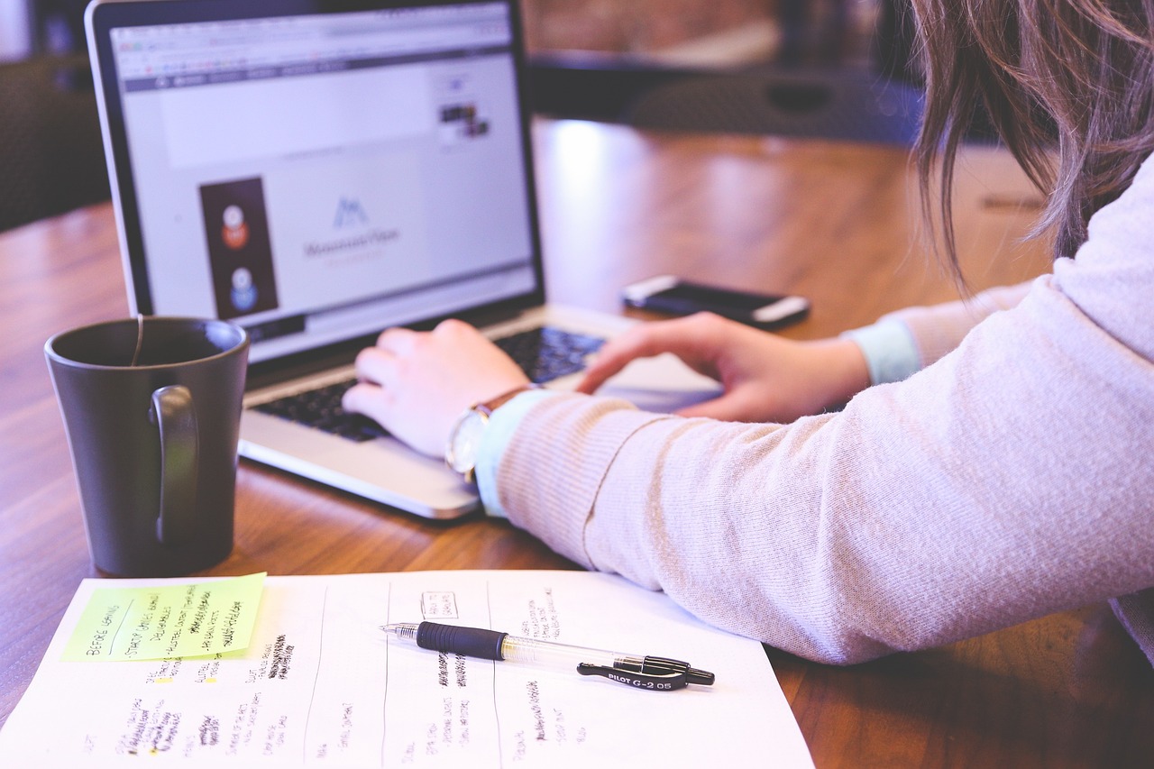 Why Every Growing Business Needs Online Debt Collection Software?