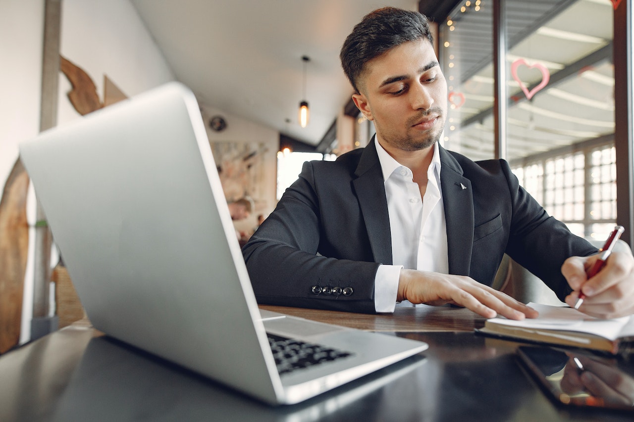 Why Invoice Management Software Is a Must-Have for Remote Accounting Teams