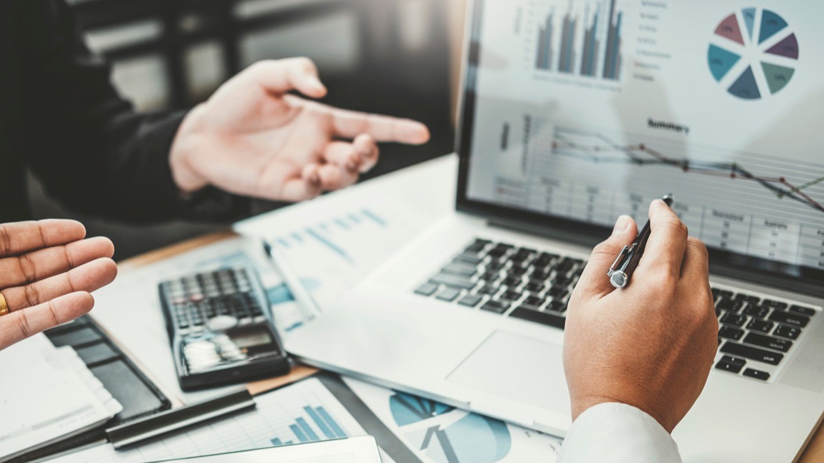 10 Features to Look for in Effective Debt Collection Software